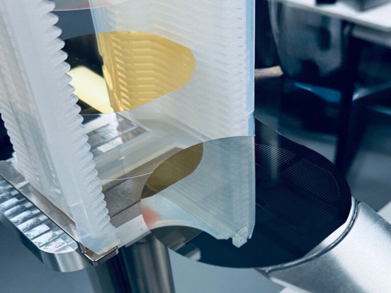 260906_188_UTH_ultra thin handling solutions_009xx.JPEG
