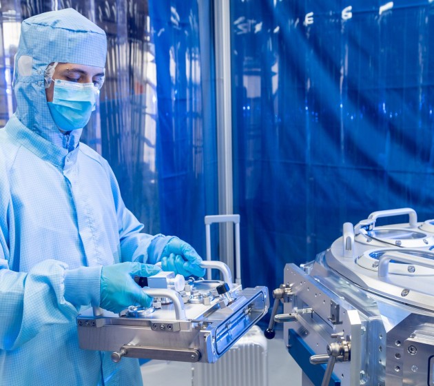 Adenso VSC vacuum suitcase